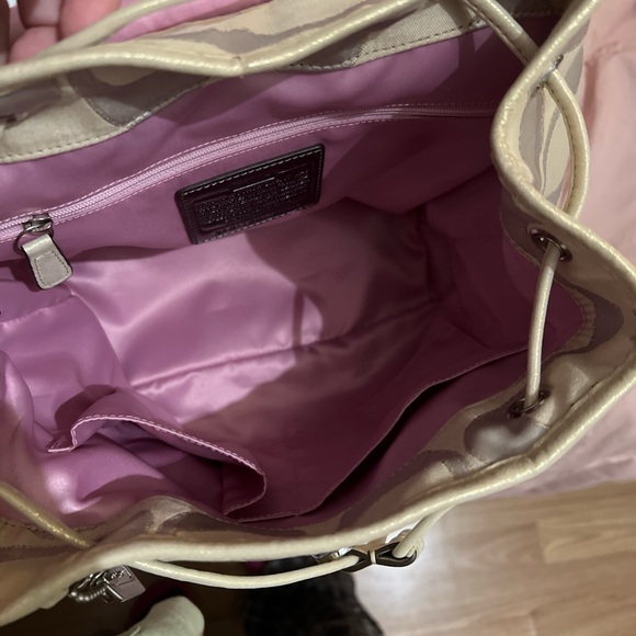 coach mini backpack gold with glitter outline - Picture 6 of 7